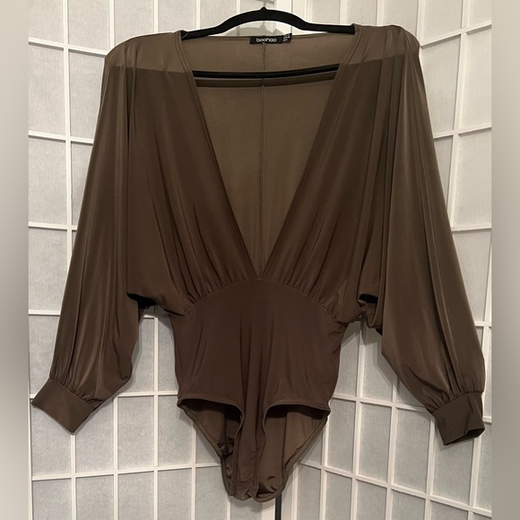 Boohoo Tops - Boohoo Olive Green V-Neck Bodysuit